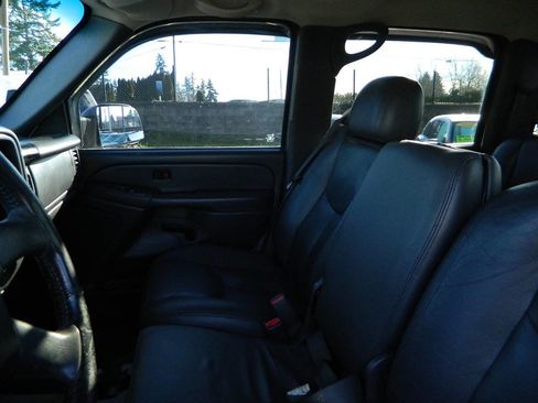 Used 2004 GMC Sierra 2500 SLE image 13