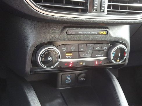 Used 2022 Ford Escape SE w/ Cold Weather Package image 15