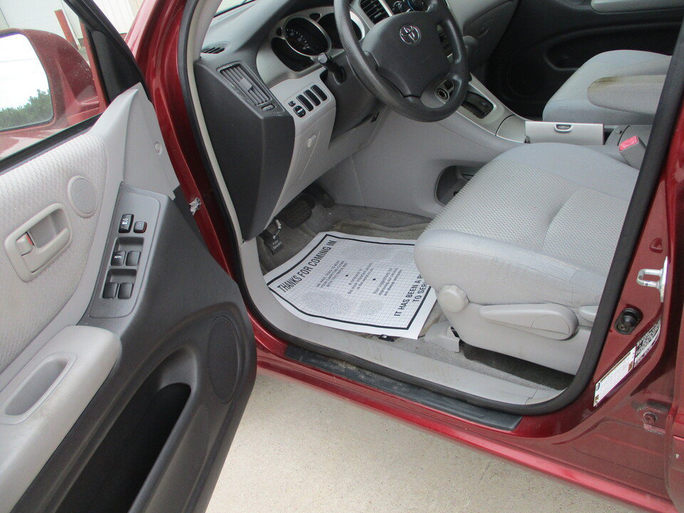 Used 2006 Toyota Highlander 2WD w/ Cold Weather Pkg image 22
