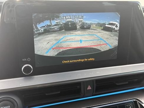 Used 2024 Toyota Prius XLE FWD image 20