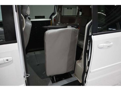 Used 2017 Dodge Grand Caravan SE w/ Power Window Group FWD image 27