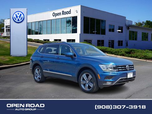 Used 2020 Volkswagen Tiguan SEL AWD/4WD image 1