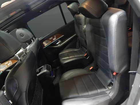 Used 2022 Mercedes-Benz GLS 450 4MATIC image 23