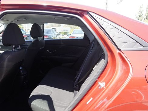 Used 2024 Hyundai Elantra SEL FWD image 24