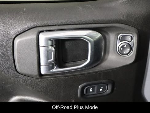 Used 2024 Jeep Wrangler Unlimited AWD/4WD image 19