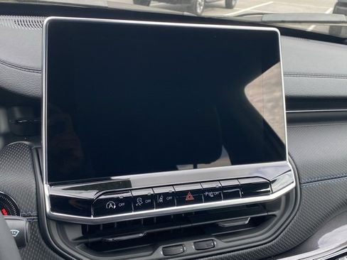 New 2026 Jeep Compass Limited image 20