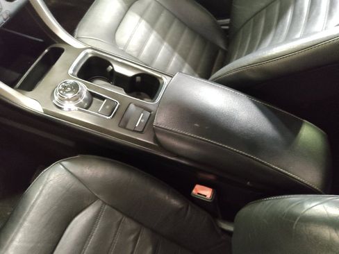 Used 2018 Ford Fusion SE FWD image 26