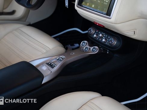 Used 2011 Ferrari California image 36