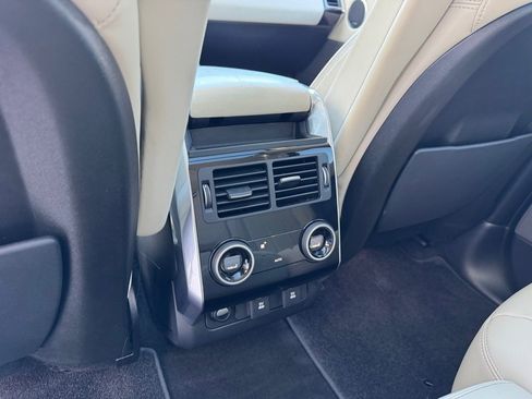 Used 2019 Land Rover Range Rover Sport HSE image 27