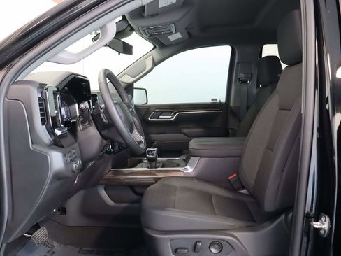 Certified 2026 Chevrolet Silverado 1500 LT Trail Boss w/ LPO, Dark Essentials Package image 9