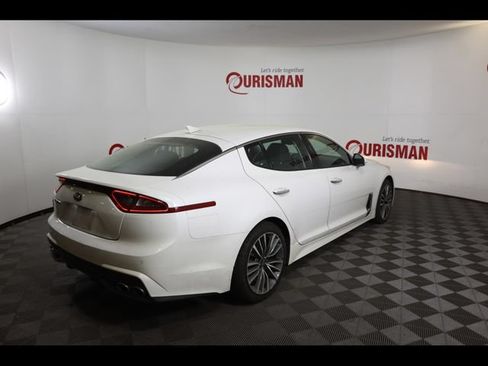 Used 2019 Kia Stinger RWD image 17
