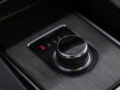 Used 2018 Jaguar F-PACE S image 30