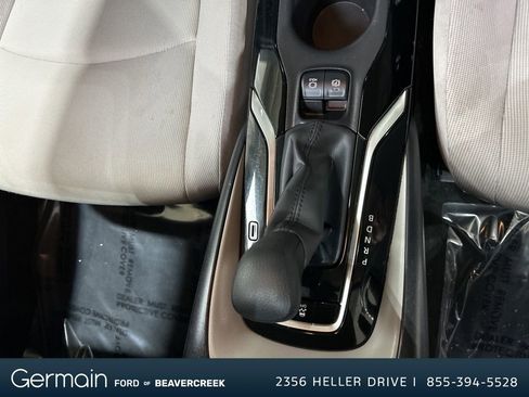 Used 2022 Toyota Corolla LE image 23