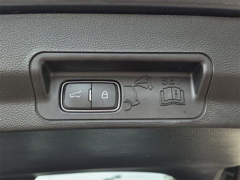 Used 2023 Ford Explorer Limited w/ Equipment Group 301A image 27