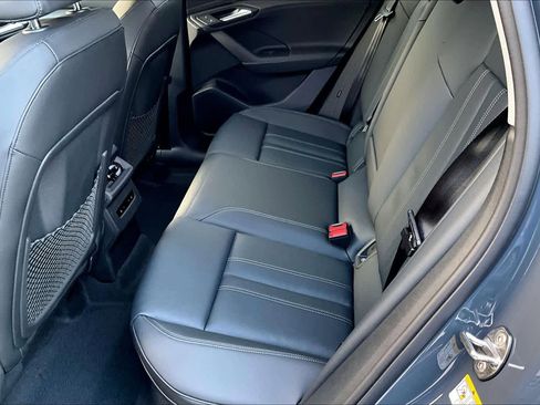 New 2025 Audi Q6 e-tron Premium image 19