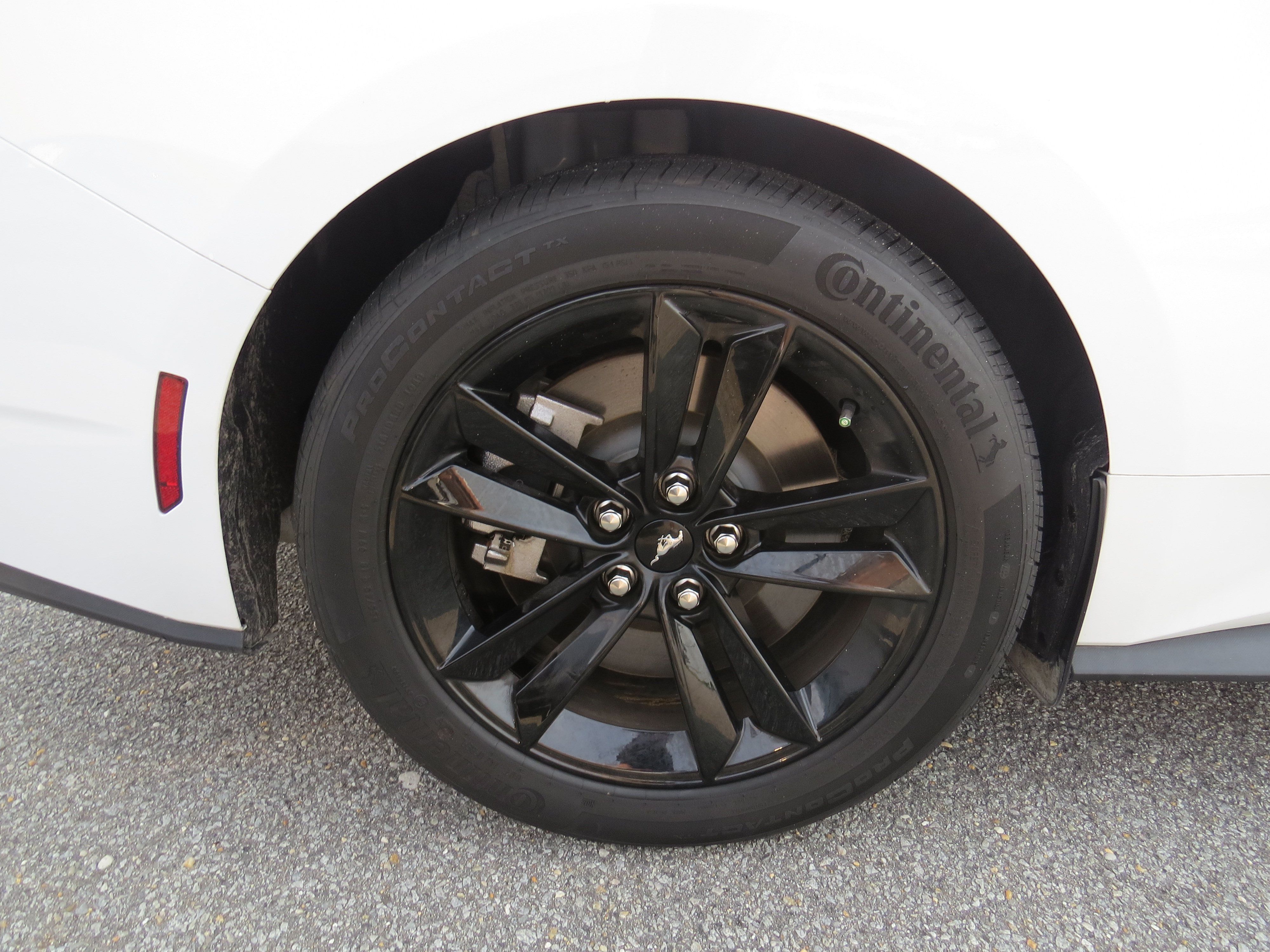 Used 2025 Ford Mustang GT RWD image 12