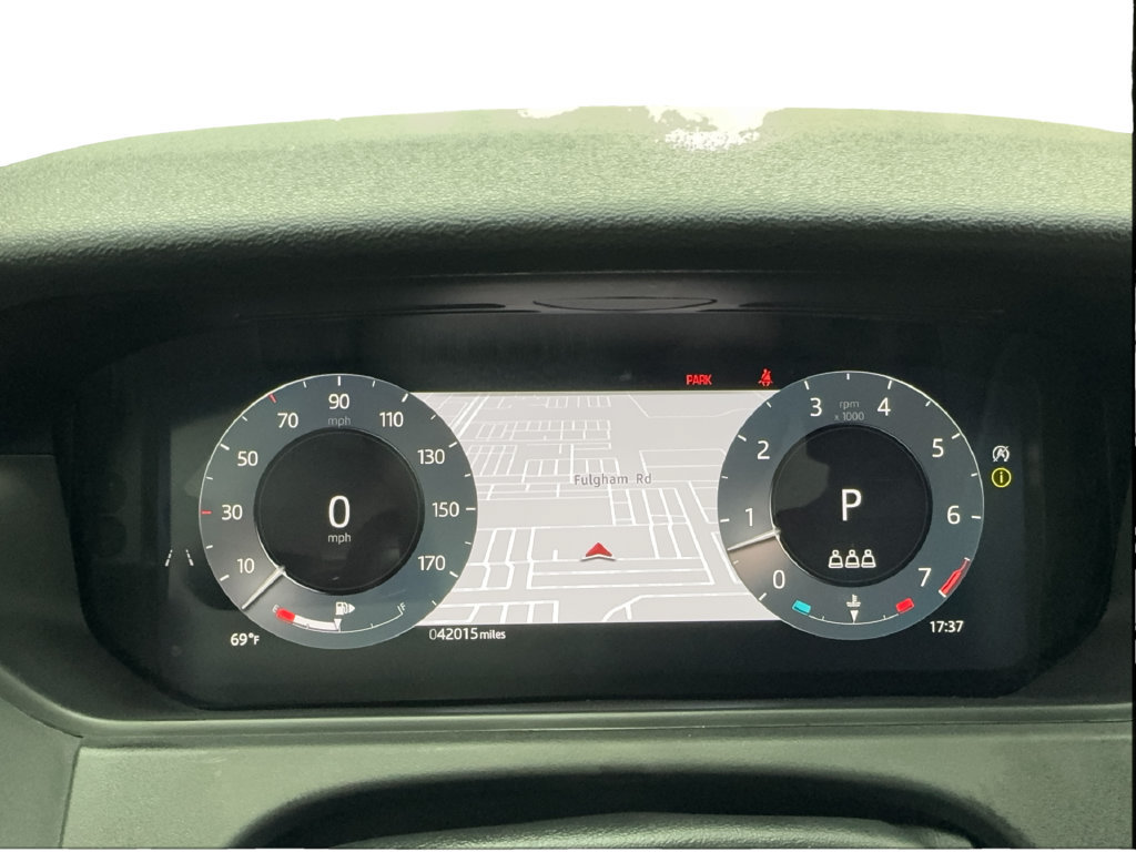 Used 2025 Land Rover Range Rover Velar Dynamic SE AWD/4WD image 42