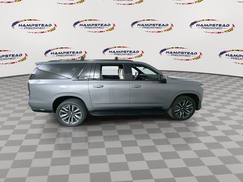 Used 2022 Cadillac Escalade ESV Sport image 9