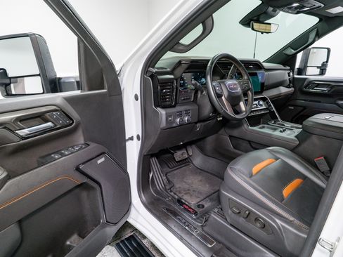 Used 2024 GMC Sierra 2500 AT4 w/ AT4 Premium Plus Package image 15