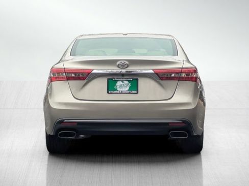 Used 2018 Toyota Avalon XLE Plus image 5