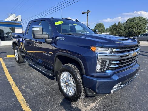 Used 2023 Chevrolet Silverado 2500 High Country image 2
