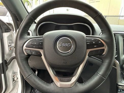 Used 2018 Jeep Grand Cherokee Limited image 20