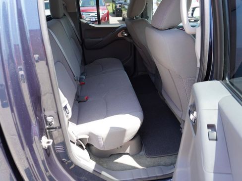 Used 2017 Nissan Frontier SV w/ SV Value Truck Package AWD/4WD image 21