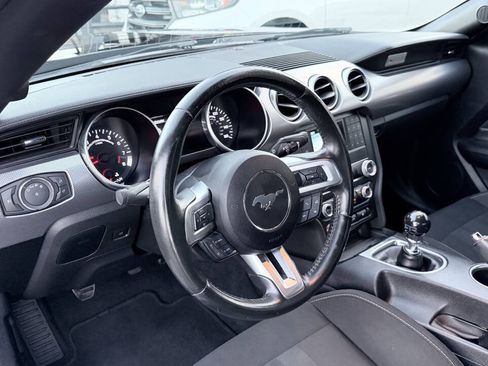 Used 2019 Ford Mustang GT RWD image 13