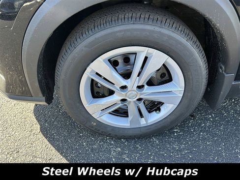 Used 2025 Nissan Kicks Play S image 14