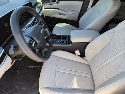 New 2026 Kia Sorento S image 9