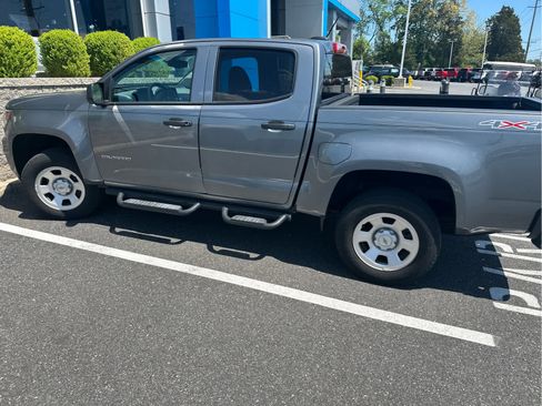 Certified 2022 Chevrolet Colorado W/T w/ WT Convenience Package AWD/4WD image 5