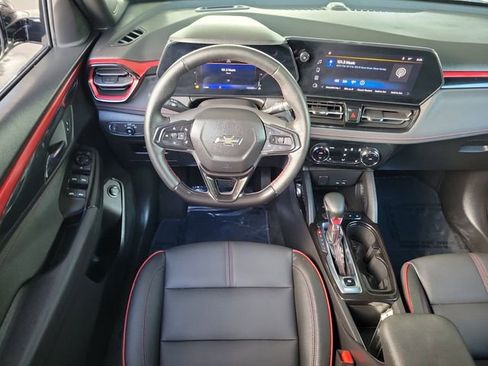 Used 2024 Chevrolet TrailBlazer RS w/ Convenience Package FWD image 7