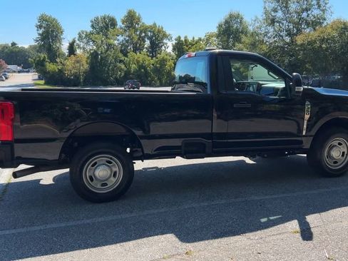 Used 2024 Ford F350 XL w/ Camper Package image 5