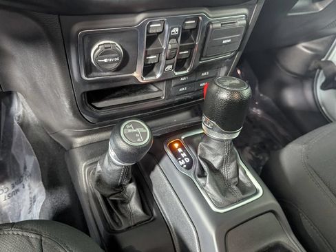 Used 2023 Jeep Wrangler Unlimited Sport w/ Sun And Sound Package AWD/4WD image 23