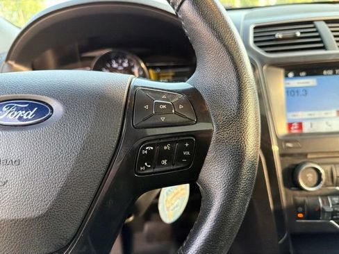 Used 2018 Ford Explorer XLT w/ Equipment Group 202A AWD/4WD image 24