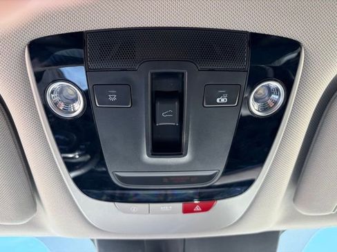 Used 2023 Kia Sorento SX Prestige image 32