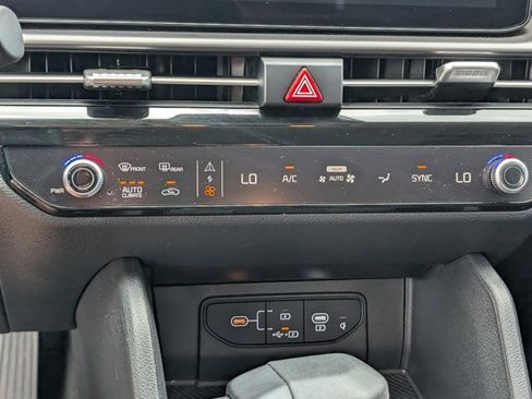 Used 2026 Kia Sportage EX FWD image 62