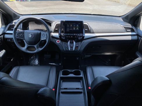 Used 2024 Honda Odyssey Sport image 18