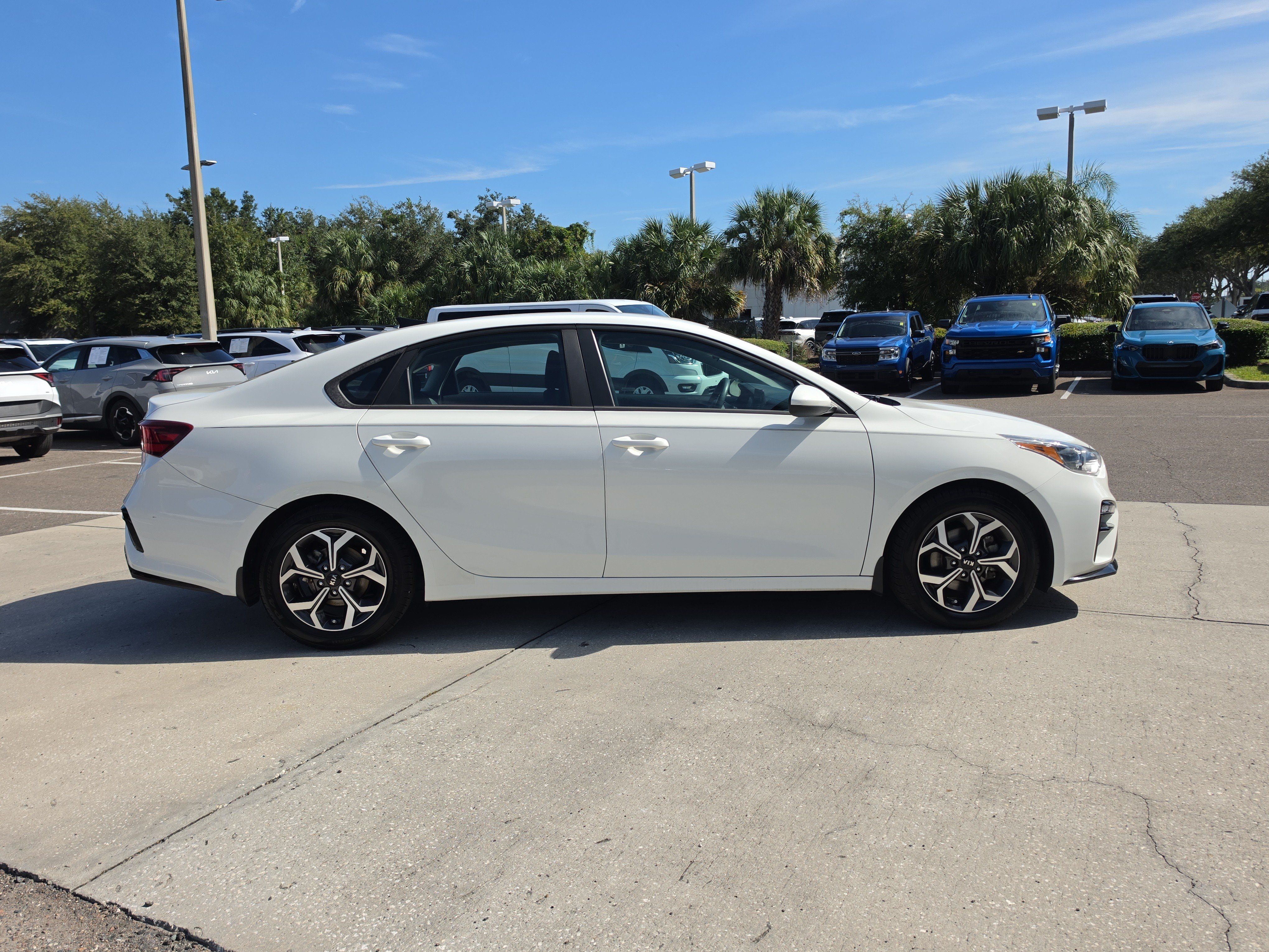 Used 2020 Kia Forte LXS FWD image 8