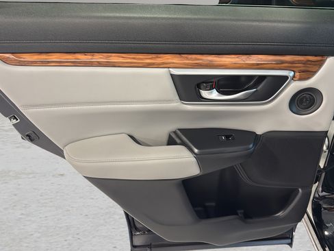 Used 2020 Honda CR-V Touring image 14