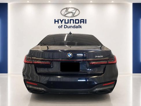 Used 2020 BMW 740i w/ M Sport Package RWD image 6