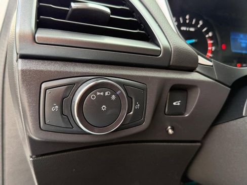 Used 2014 Ford Fusion S image 31