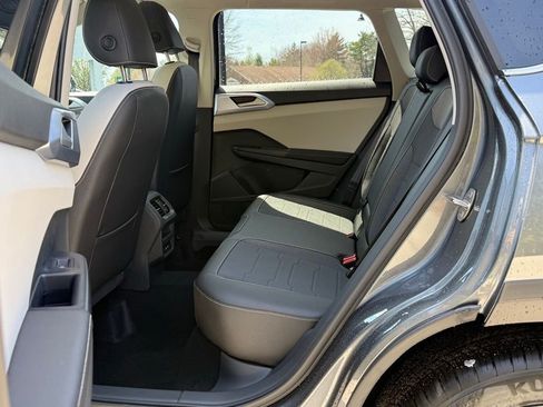 New 2026 Volkswagen Taos SE AWD/4WD image 19