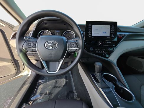 Used 2024 Toyota Camry LE FWD image 16