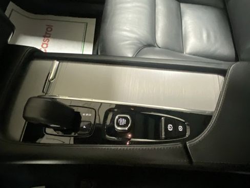 Used 2023 Volvo XC90 B5 Core image 25