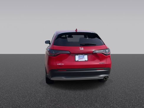Used 2024 Honda HR-V Sport image 8