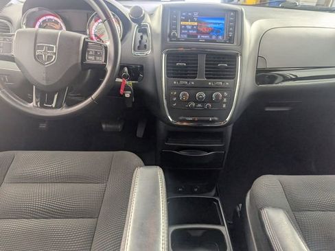 Used 2020 Dodge Grand Caravan SE FWD image 23