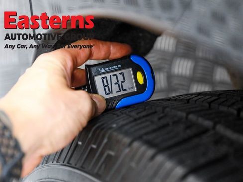 Used 2019 Nissan Pathfinder SV image 30