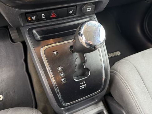 Used 2016 Jeep Patriot Latitude image 20