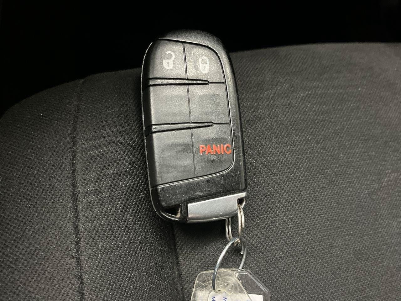 Used 2022 Dodge Durango SXT AWD/4WD image 24